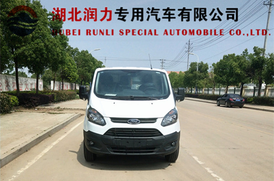 福特全顺短轴低顶救助车